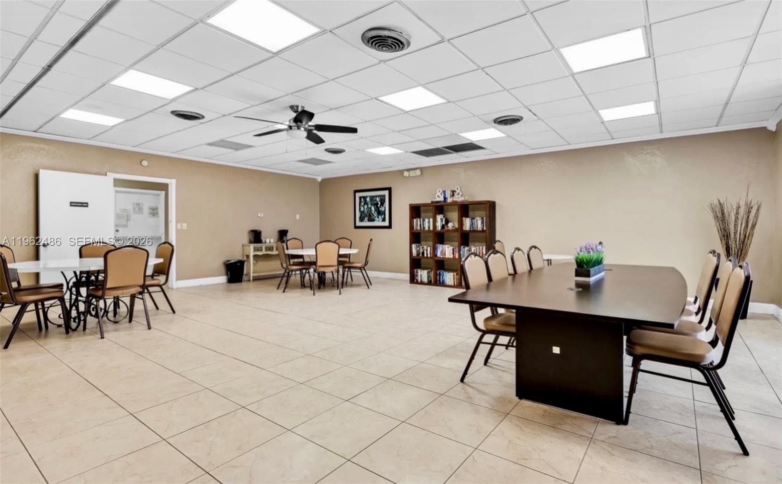 3750 NE 169 ST, North Miami Beach FL 33160 — 26