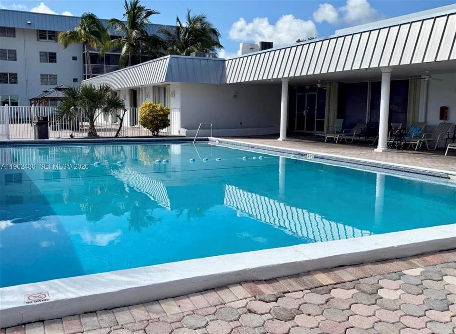 3750 NE 169 ST, North Miami Beach FL 33160 — 31