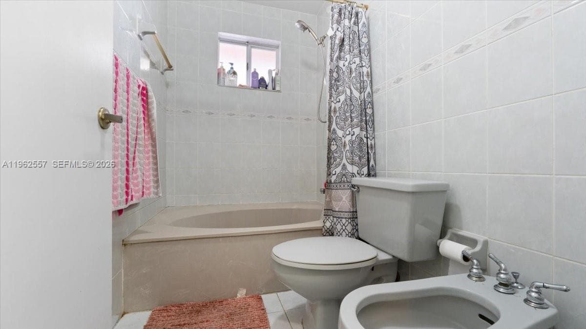 7568 W 4th Ct, Hialeah FL 33014 — 16