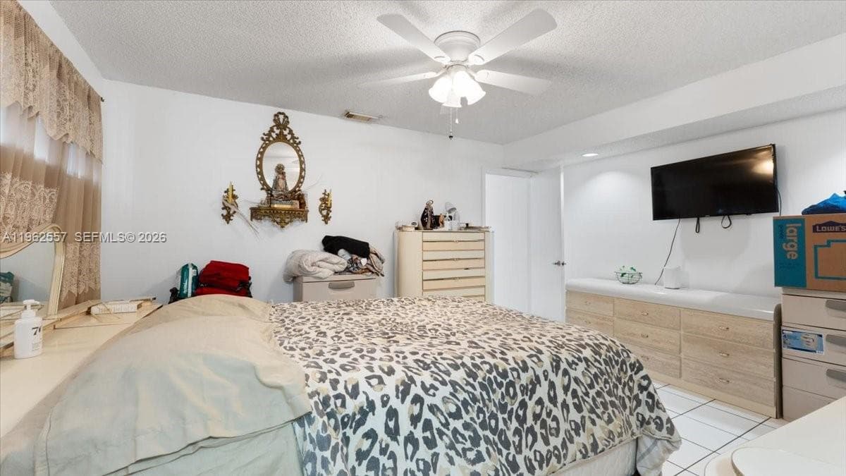 7568 W 4th Ct, Hialeah FL 33014 — 12