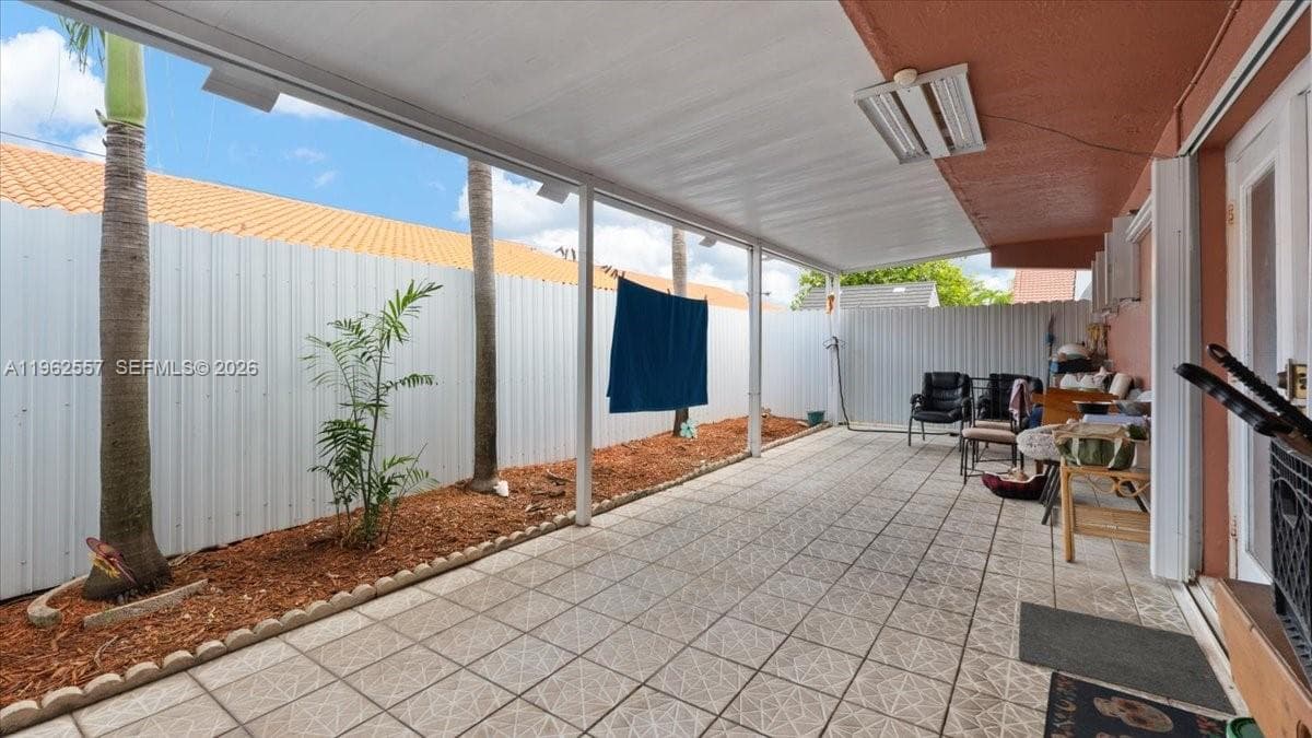 7568 W 4th Ct, Hialeah FL 33014 — 18