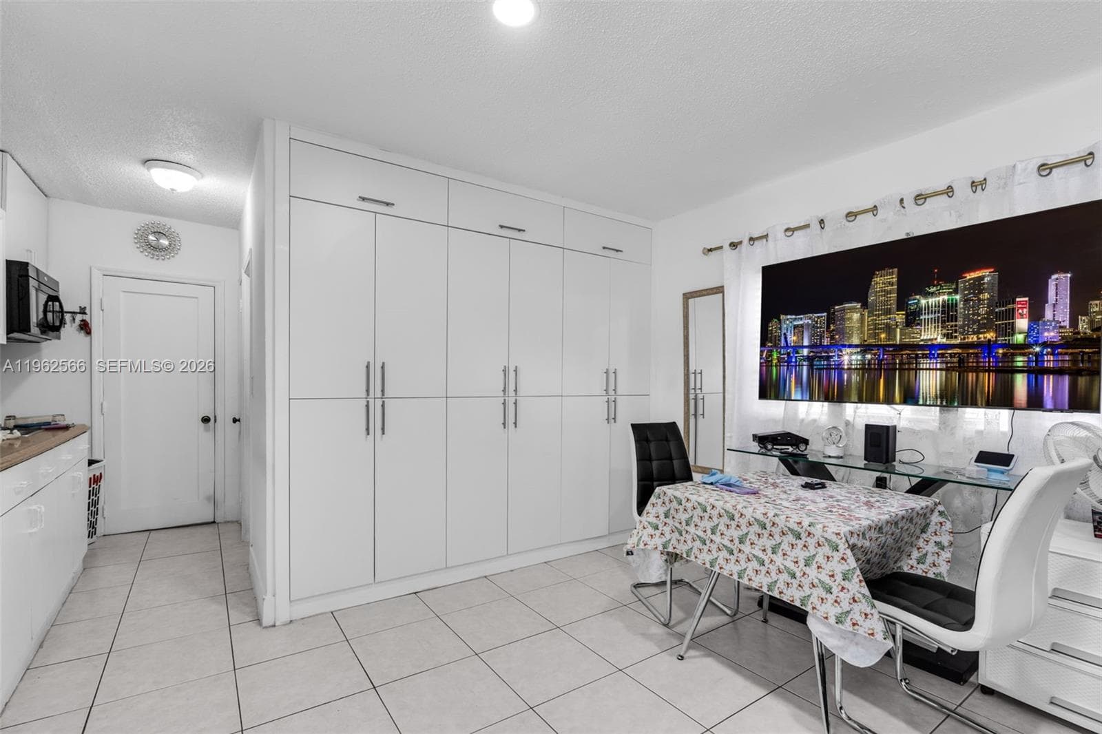 941 SW 31st Ct, Miami FL 33135 — 19