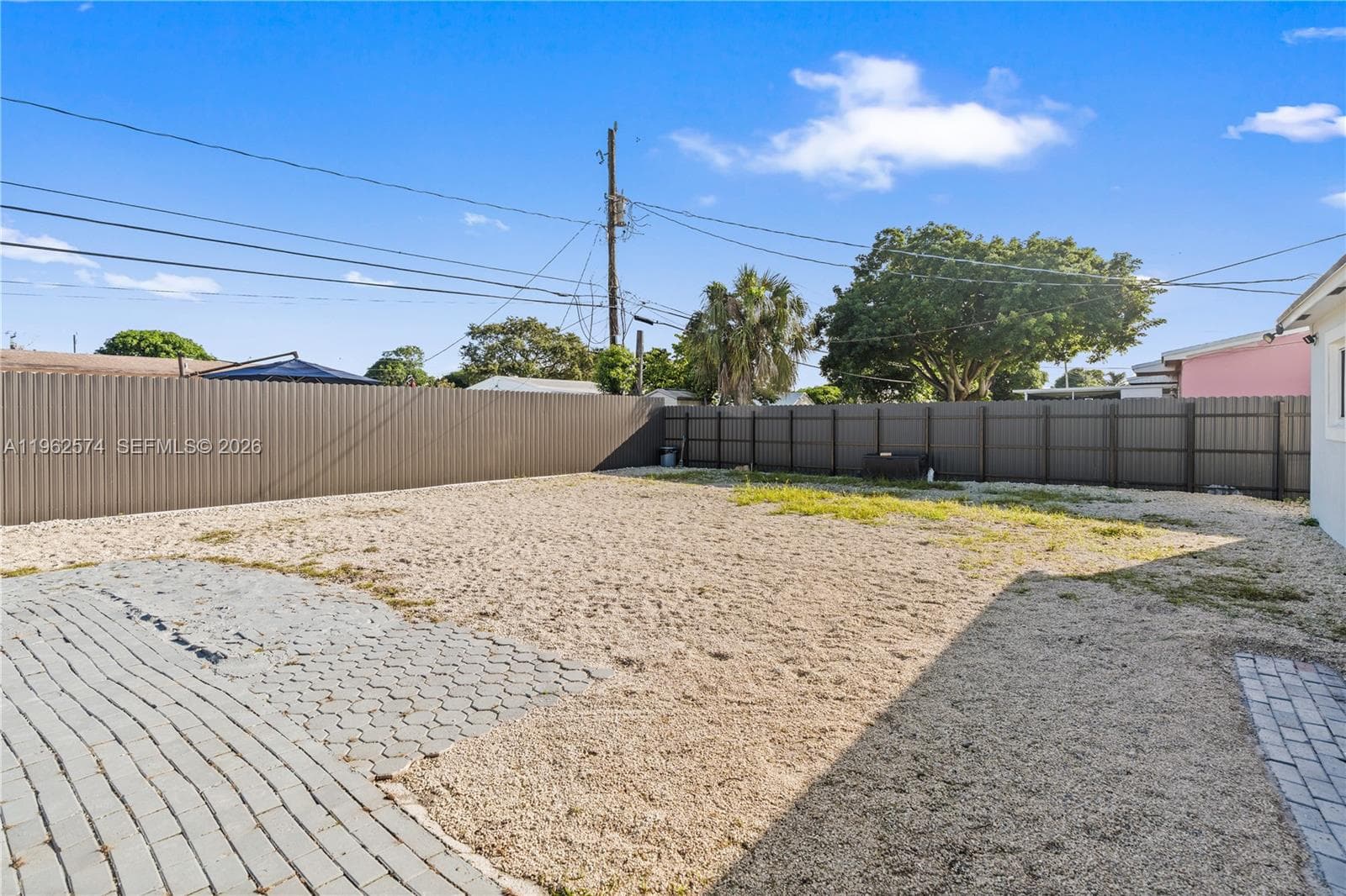 2441 NW 181st Ter, Miami Gardens FL 33056 — 22