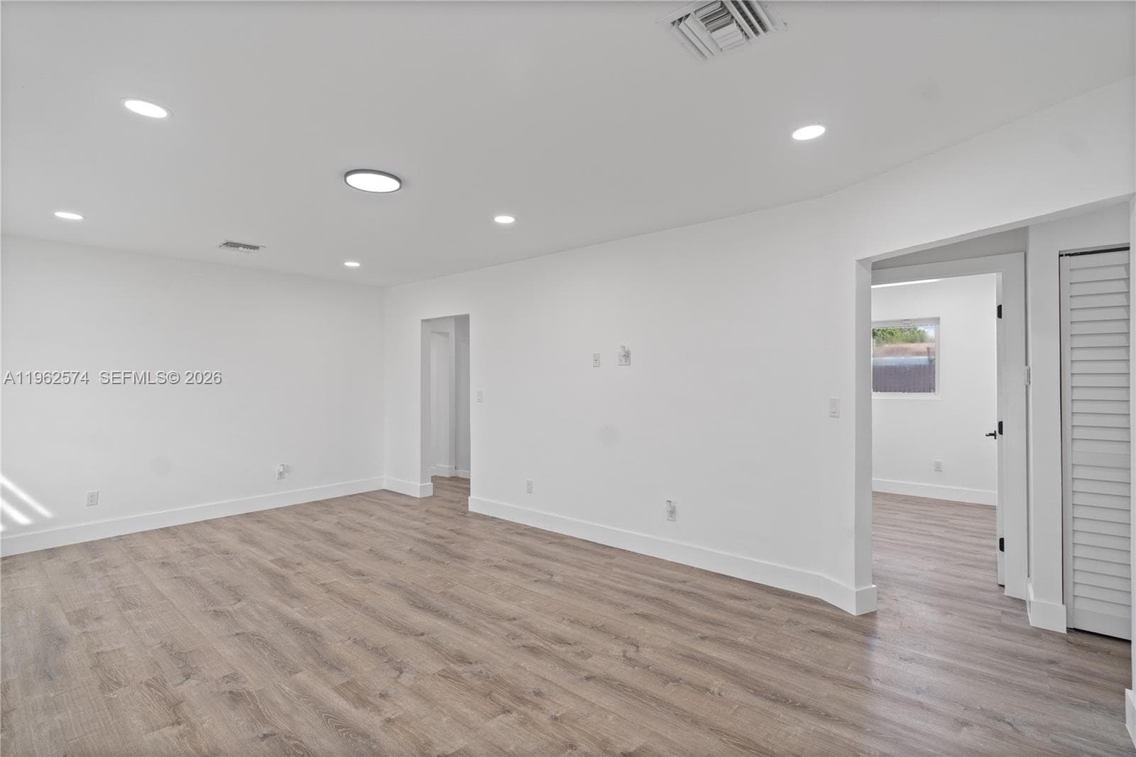 2441 NW 181st Ter, Miami Gardens FL 33056 — 5