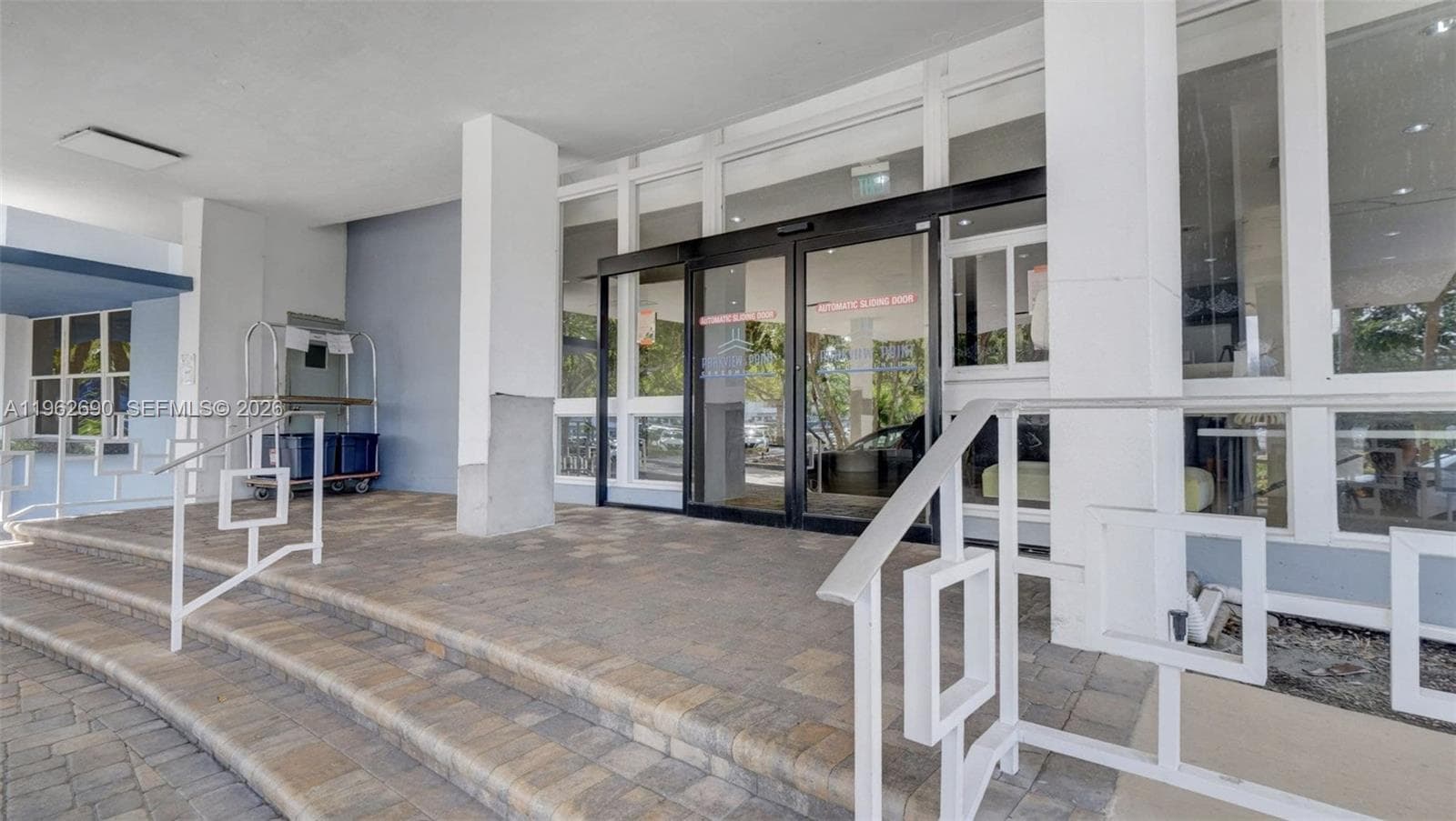 7441 Wayne Avenue # 8J, Miami Beach FL 33141 — 34
