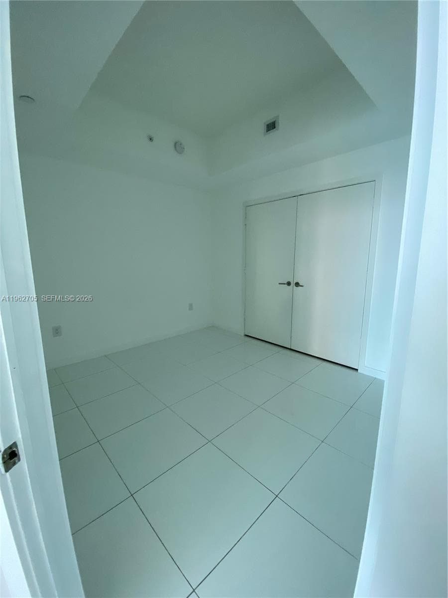 851 NE 1st Ave # 1508, Miami FL 33132 — 23