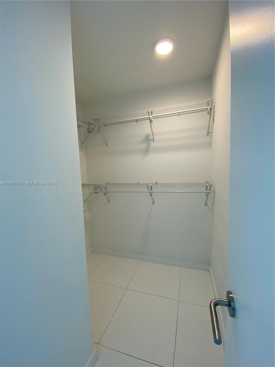 851 NE 1st Ave # 1508, Miami FL 33132 — 17