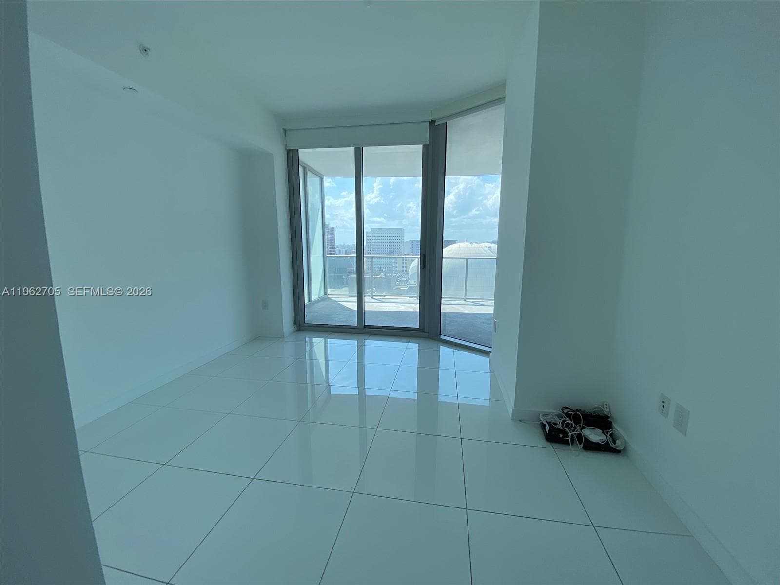 851 NE 1st Ave # 1508, Miami FL 33132 — 12