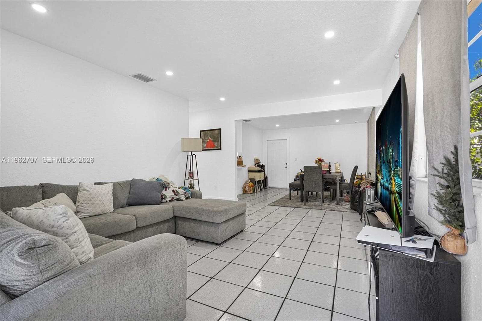 3280 NW 213th Ter, Miami Gardens FL 33056 — 20