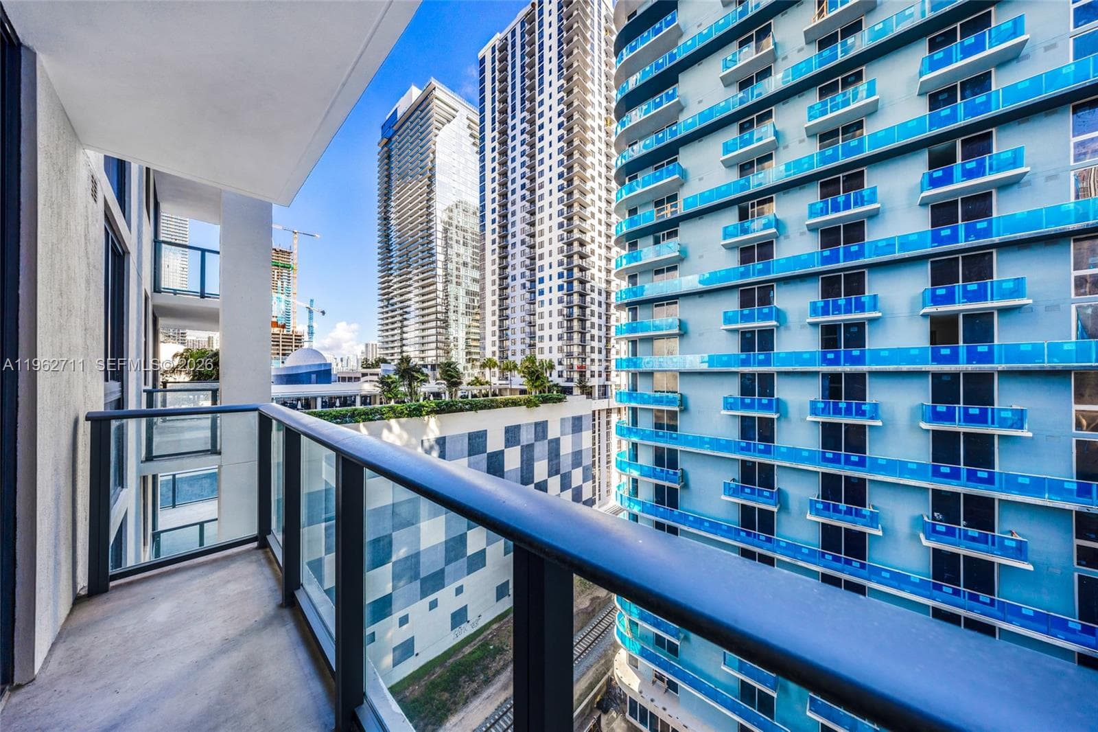 11 NE 6th St # 1208, Miami FL 33132 — 12