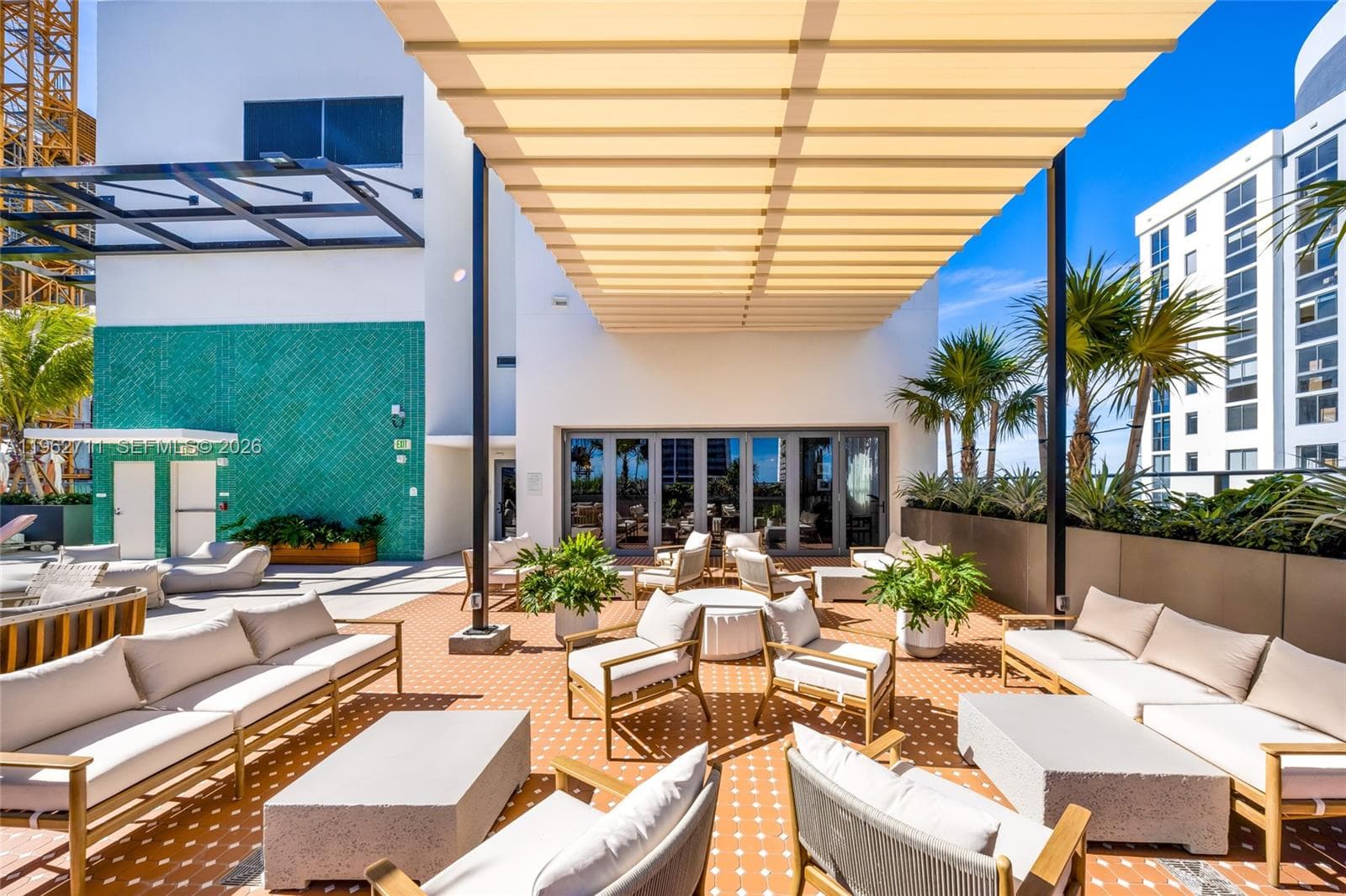 11 NE 6th St # 1208, Miami FL 33132 — 22