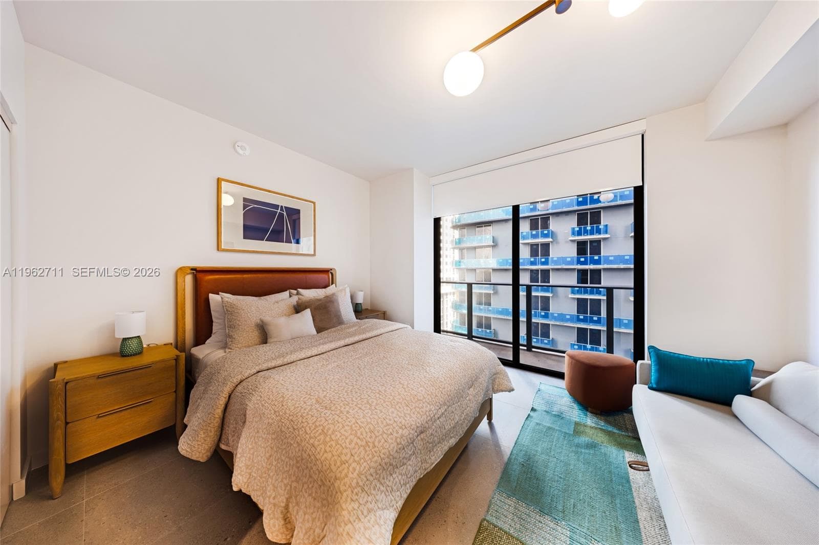 11 NE 6th St # 1208, Miami FL 33132 — 9