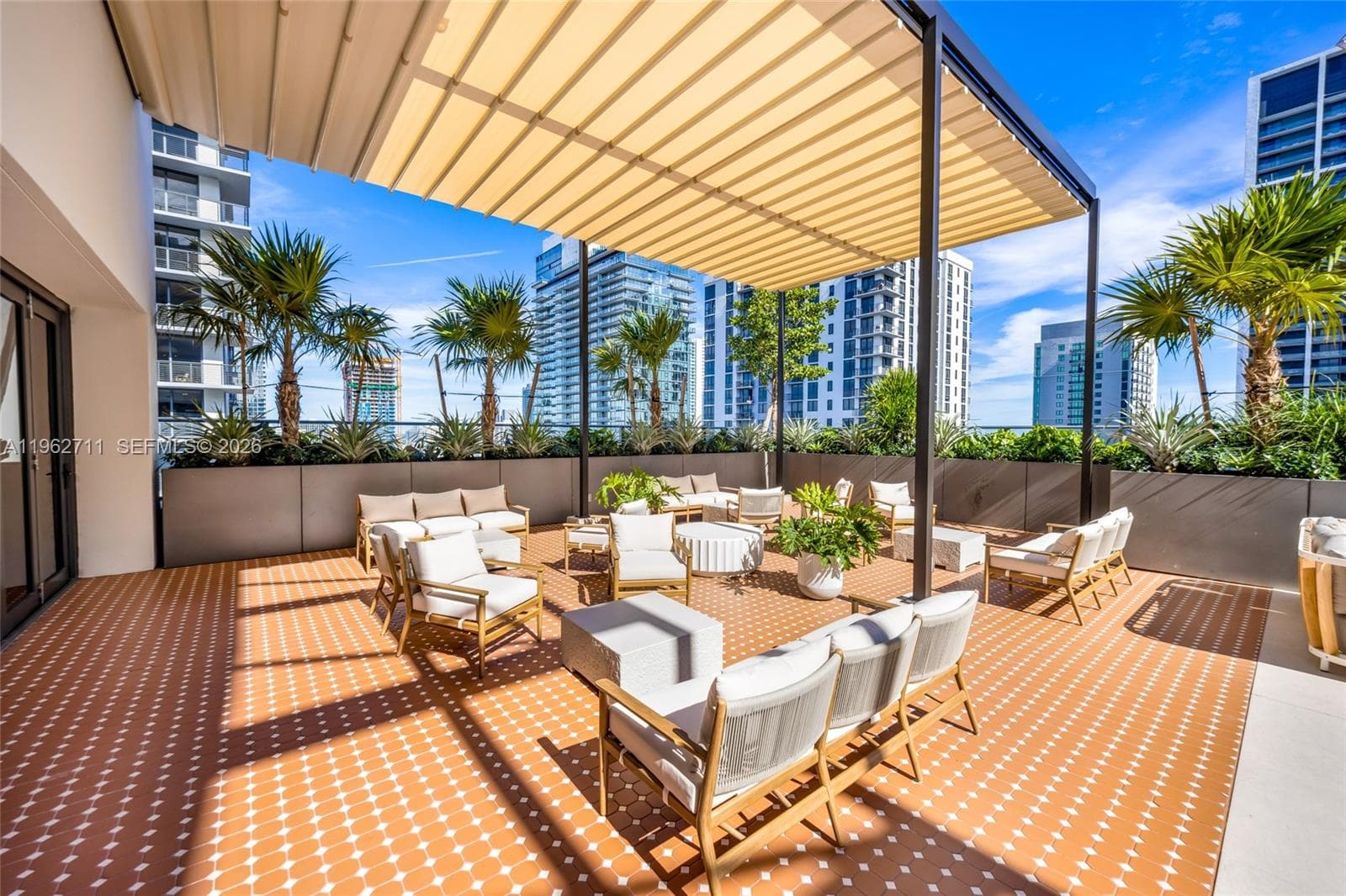 11 NE 6th St # 1208, Miami FL 33132 — 21