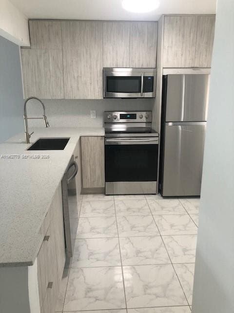 1201 NE 191st St # G411, Miami FL 33179 — 4