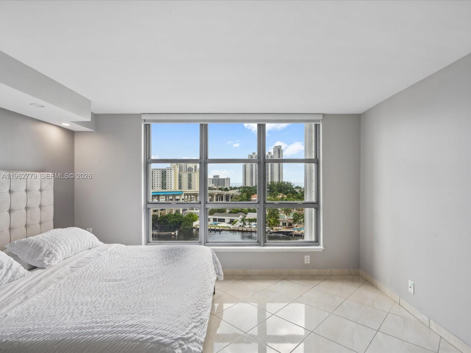 19195 NE 36th Ct # 1010, Aventura FL 33180 — 19