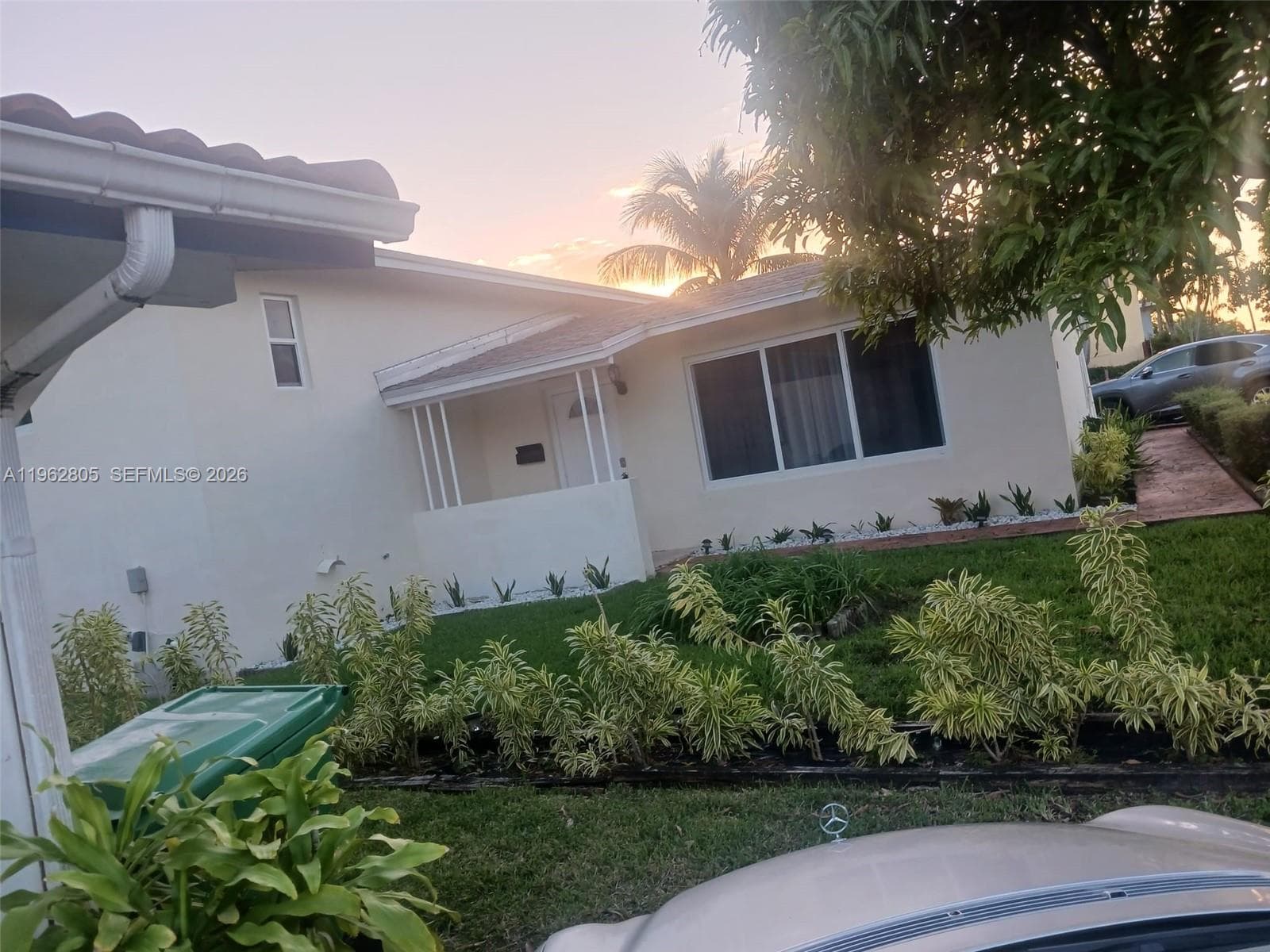 1260 NE 200th Ter, Miami FL 33179 — 4
