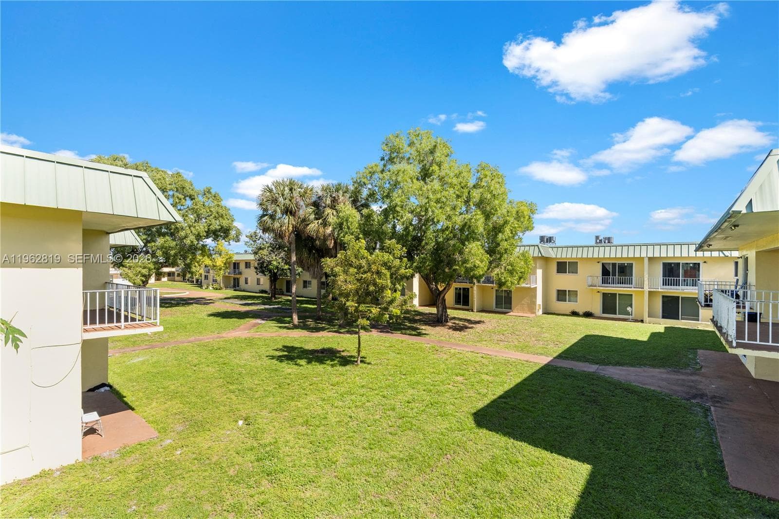505 NW 177th St # 243, Miami Gardens FL 33169 — 17