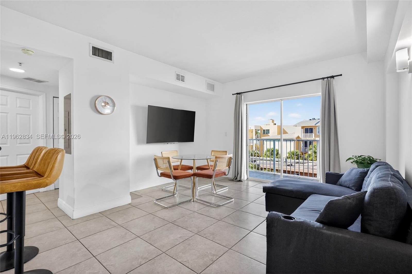 134 SW 7th Ave # 404, Miami FL 33130 — 3
