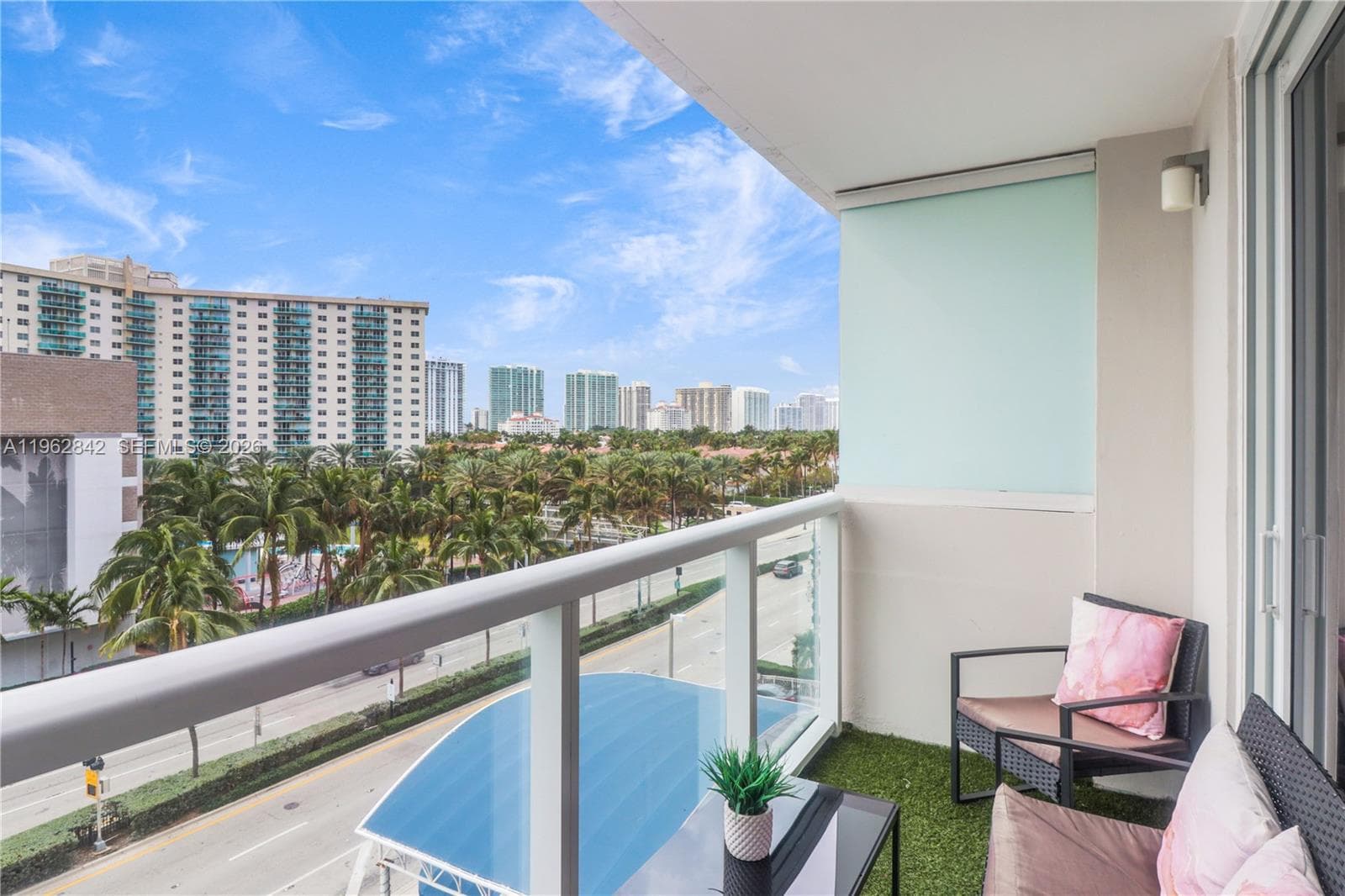 19201 Collins Ave # 439, Sunny Isles Beach FL 33160 — 17