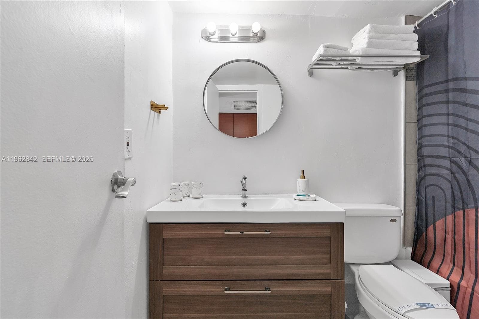 19201 Collins Ave # 439, Sunny Isles Beach FL 33160 — 32