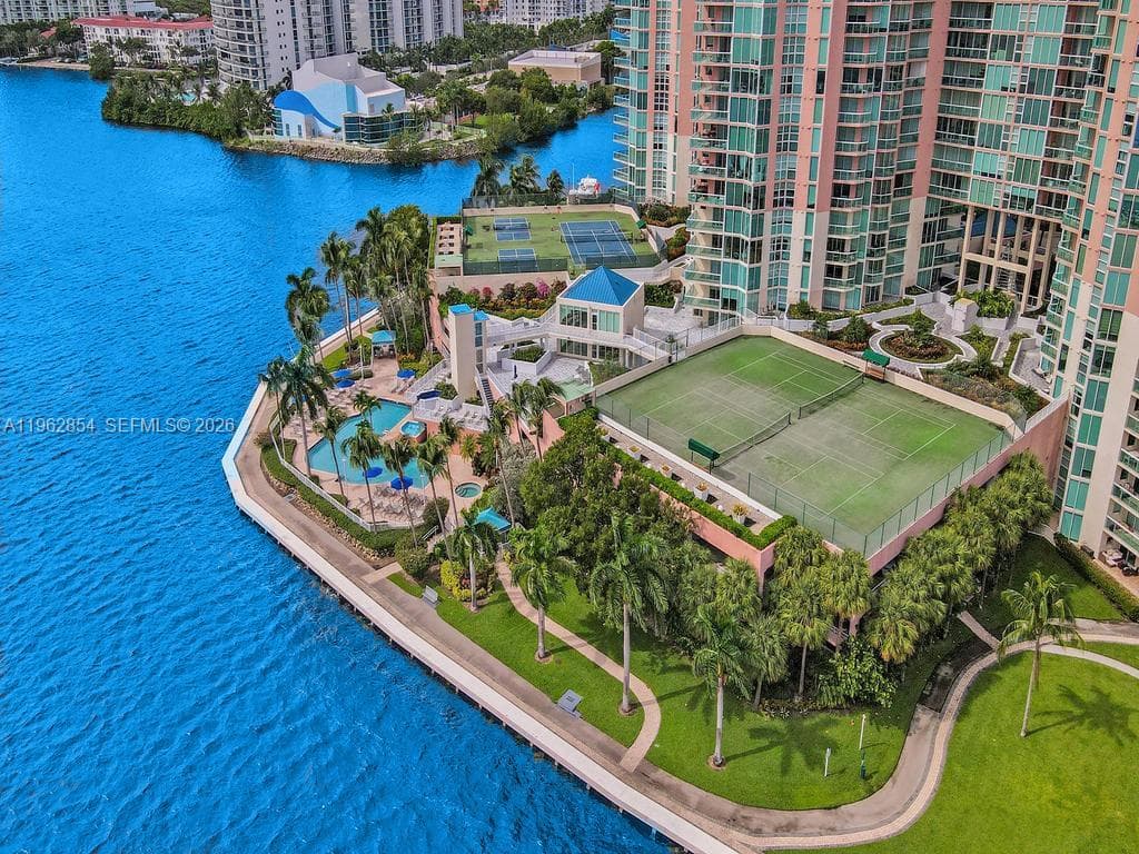 3370 Hidden Bay Dr # 1501, Aventura FL 33180 — 47