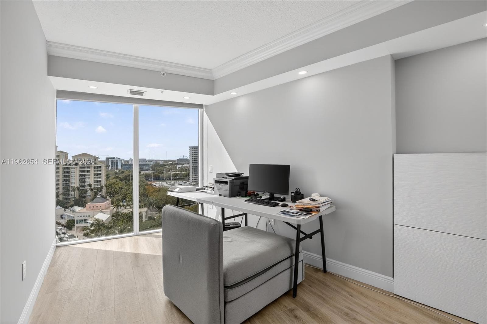 3370 Hidden Bay Dr # 1501, Aventura FL 33180 — 26