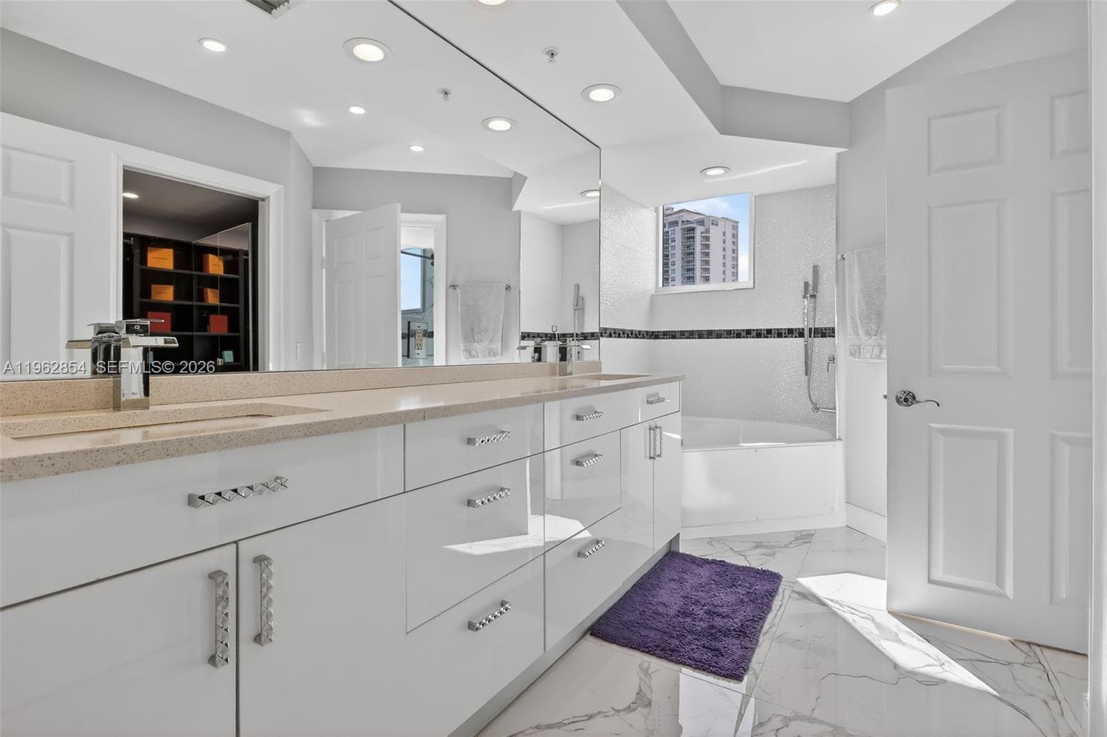 3370 Hidden Bay Dr # 1501, Aventura FL 33180 — 22