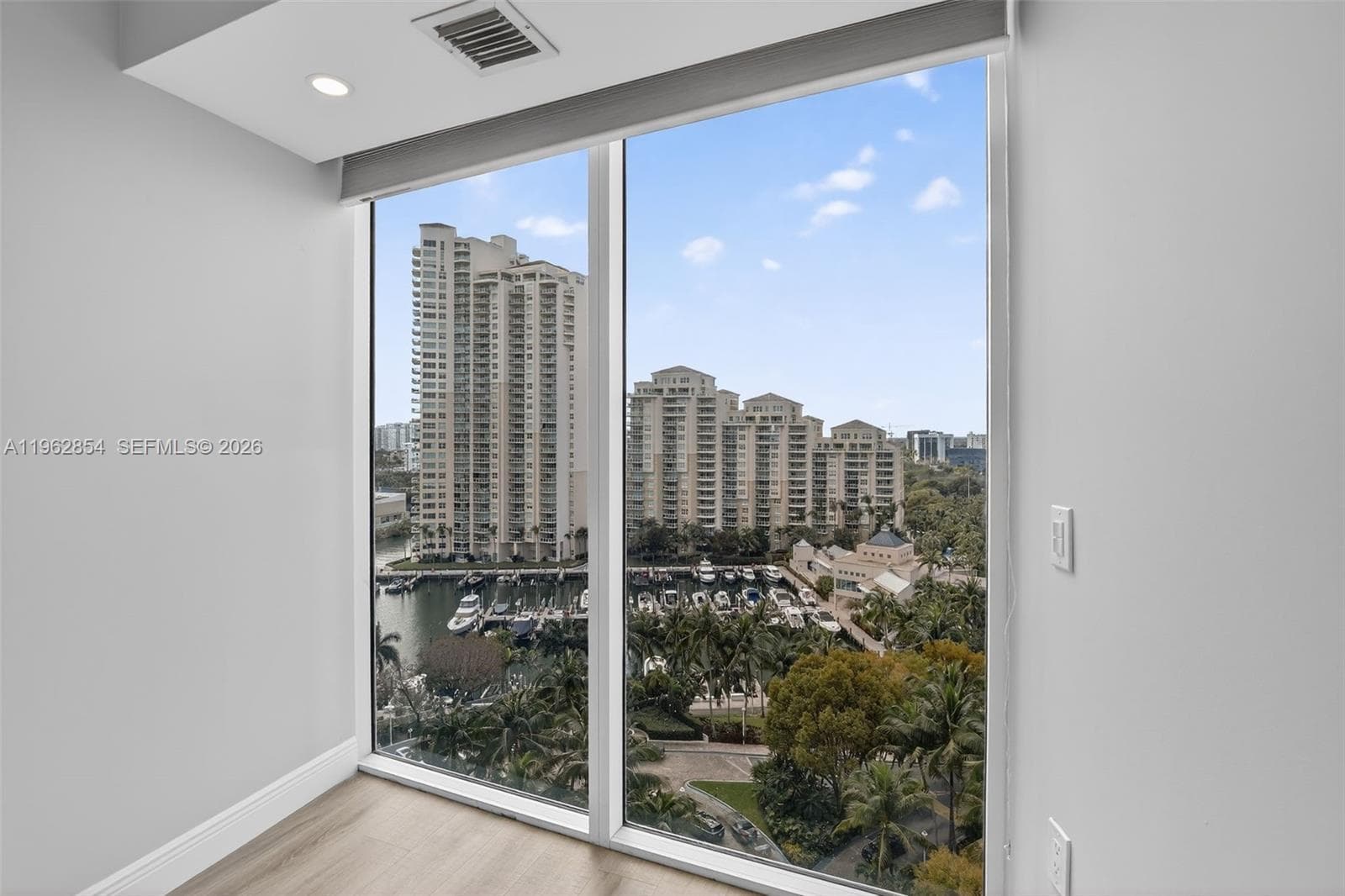 3370 Hidden Bay Dr # 1501, Aventura FL 33180 — 28
