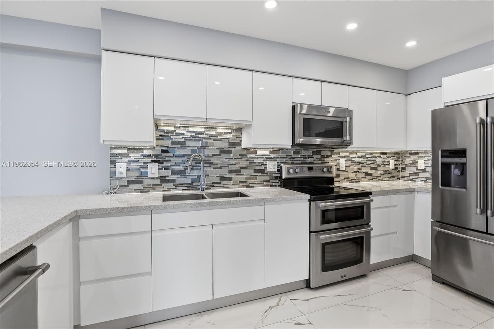 3370 Hidden Bay Dr # 1501, Aventura FL 33180 — 9