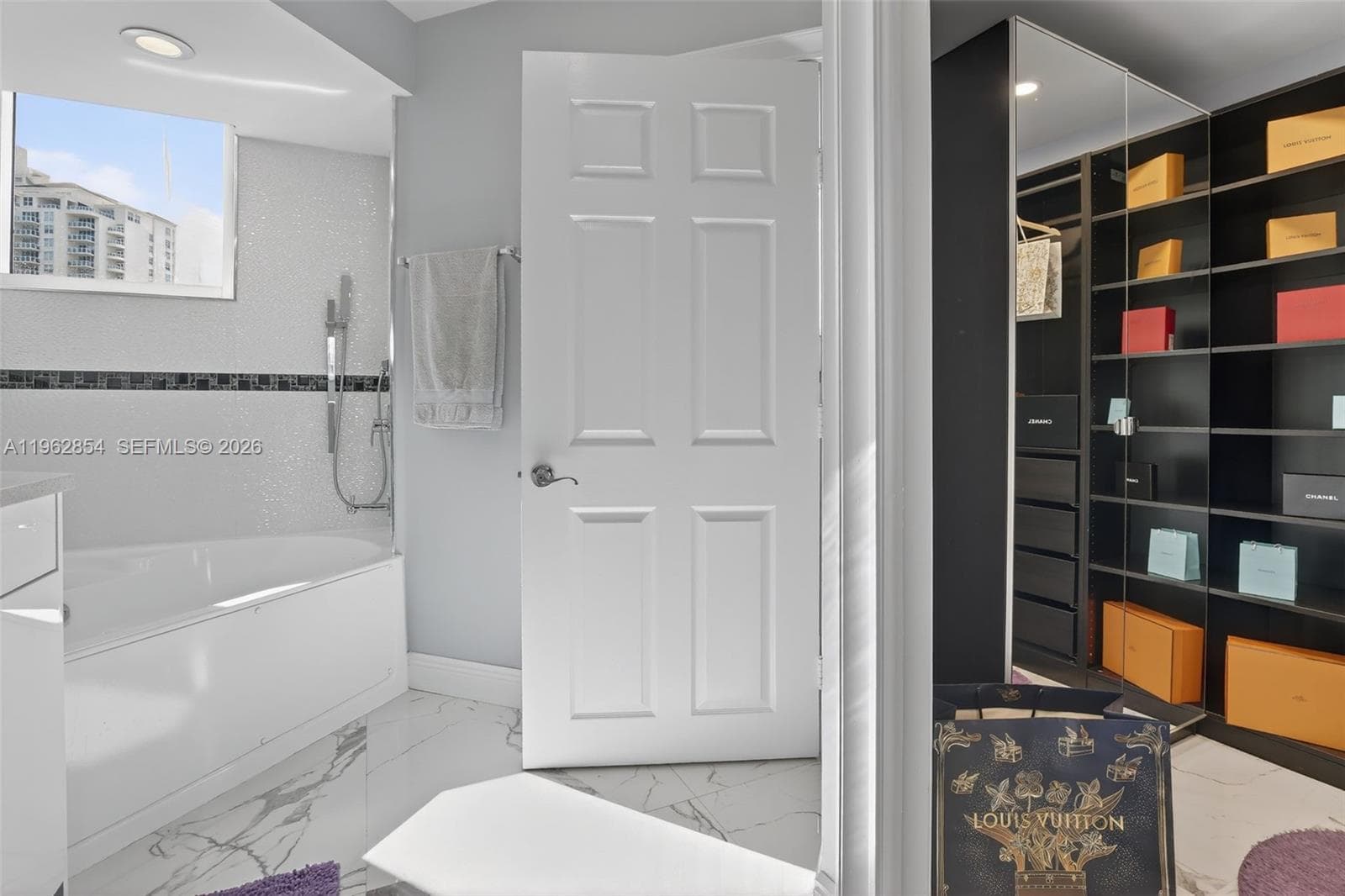 3370 Hidden Bay Dr # 1501, Aventura FL 33180 — 24