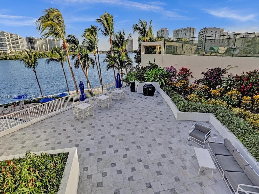 3370 Hidden Bay Dr # 1501, Aventura FL 33180 — 45