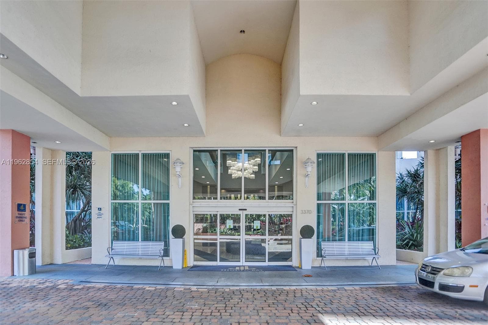 3370 Hidden Bay Dr # 1501, Aventura FL 33180 — 48