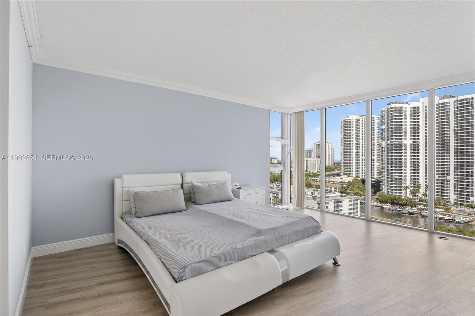 3370 Hidden Bay Dr # 1501, Aventura FL 33180 — 19