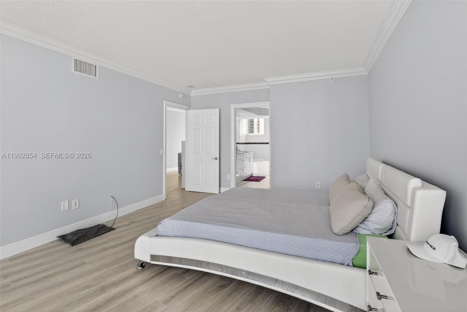 3370 Hidden Bay Dr # 1501, Aventura FL 33180 — 21