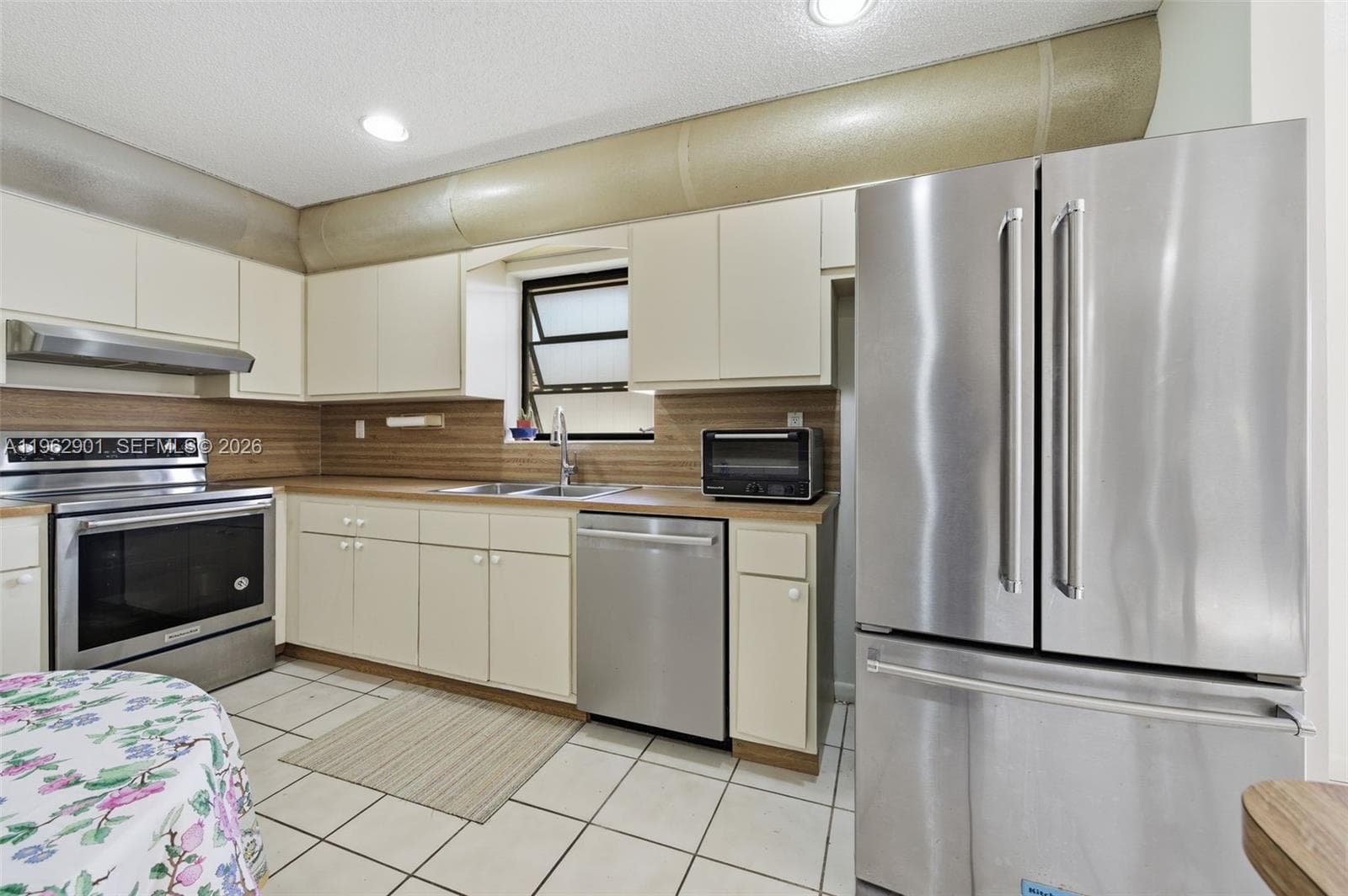 9208 Emerson Ave, Surfside FL 33154 — 7