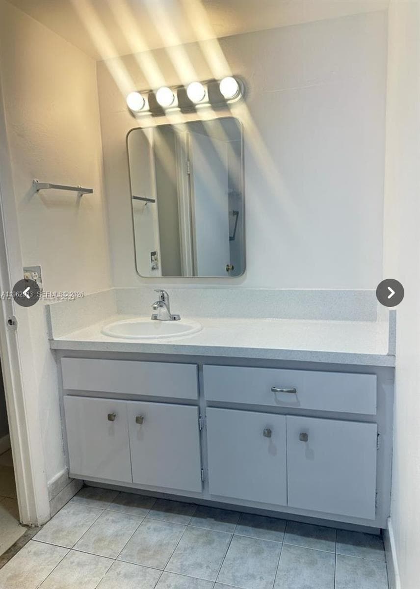 445 NE 195th St # 127, Miami FL 33179 — 13