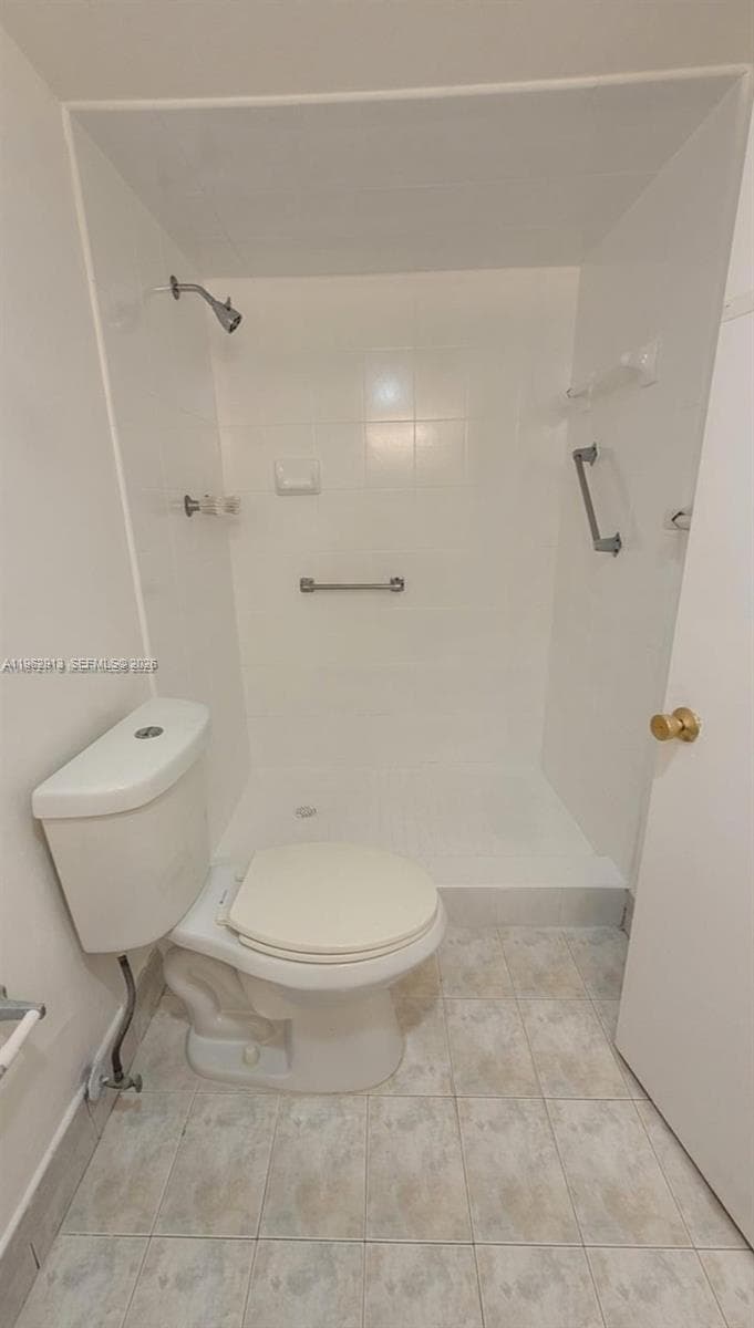 445 NE 195th St # 127, Miami FL 33179 — 12