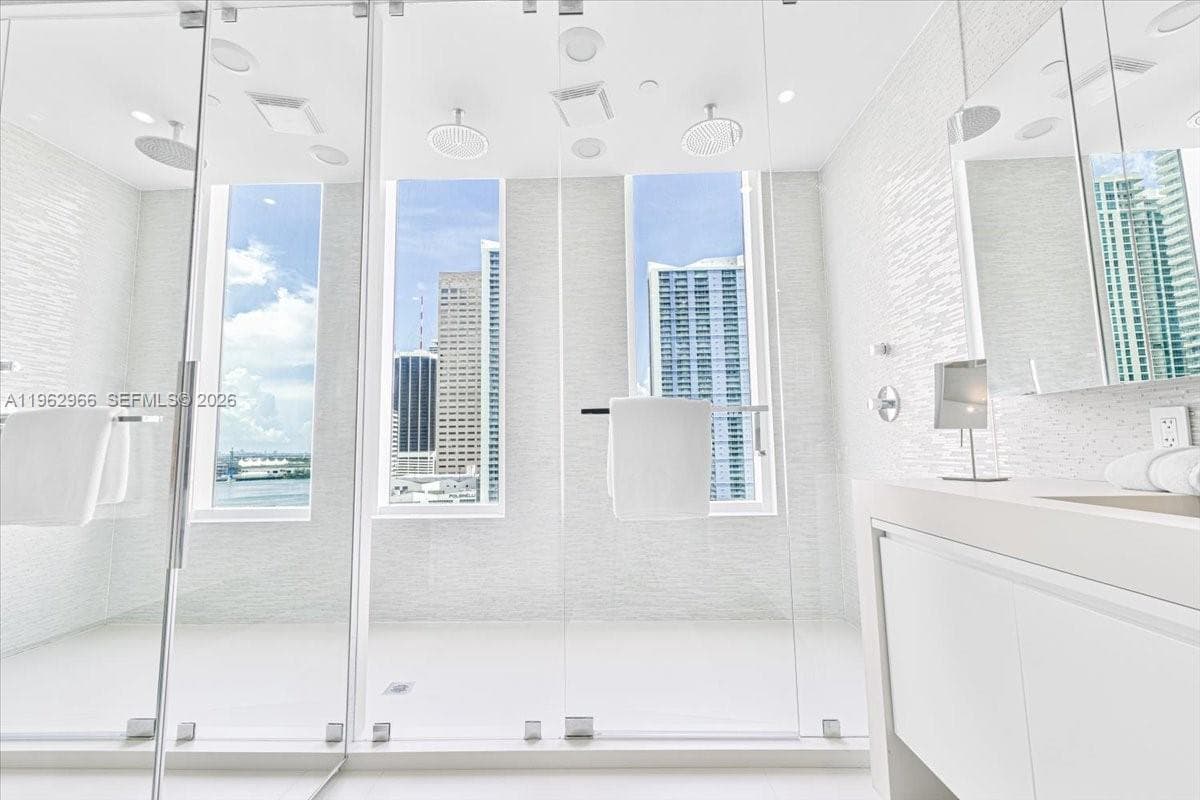 900 Brickell Key Blvd # 1101, Miami FL 33131 — 27