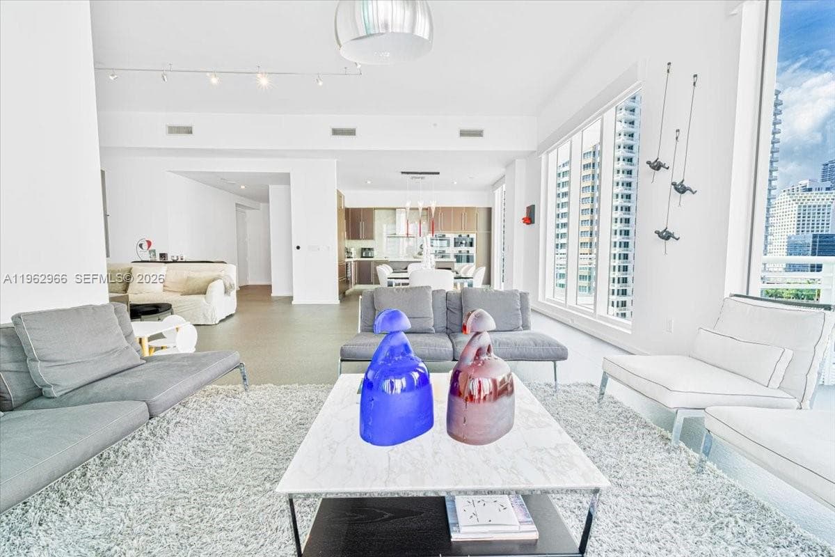 900 Brickell Key Blvd # 1101, Miami FL 33131 — 16