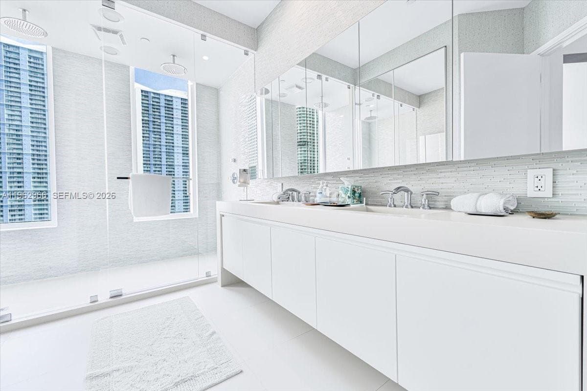 900 Brickell Key Blvd # 1101, Miami FL 33131 — 26