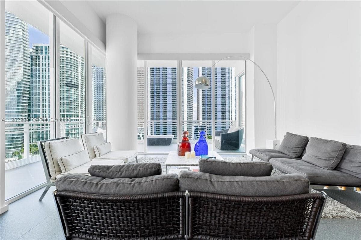 900 Brickell Key Blvd # 1101, Miami FL 33131 — 15