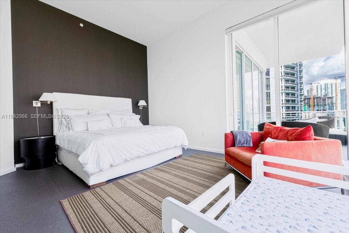 900 Brickell Key Blvd # 1101, Miami FL 33131 — 25