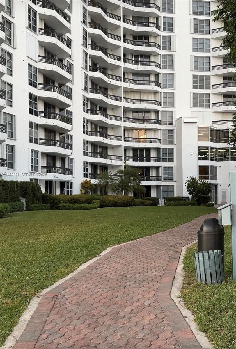 Mystic Pointe Tower 500 C, Aventura, FL — 23