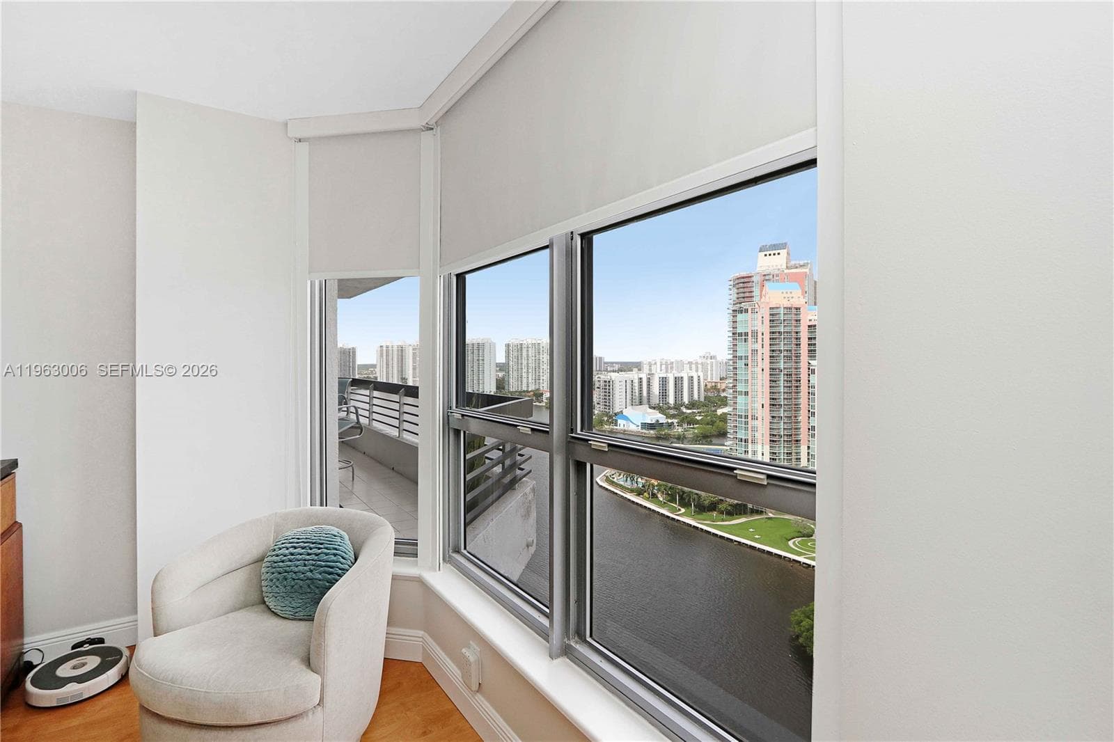 Mystic Pointe Tower 500 C, Aventura, FL — 5