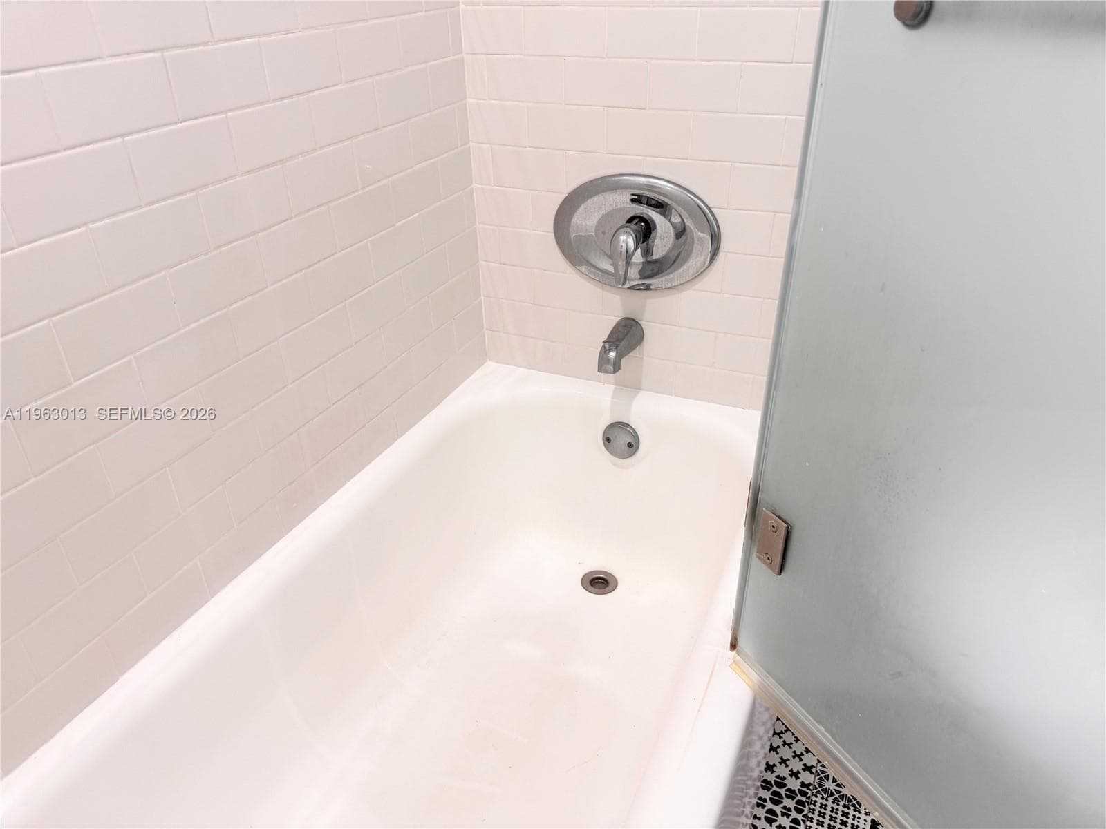 1200 West Ave # 1418, Miami Beach FL 33139 — 27