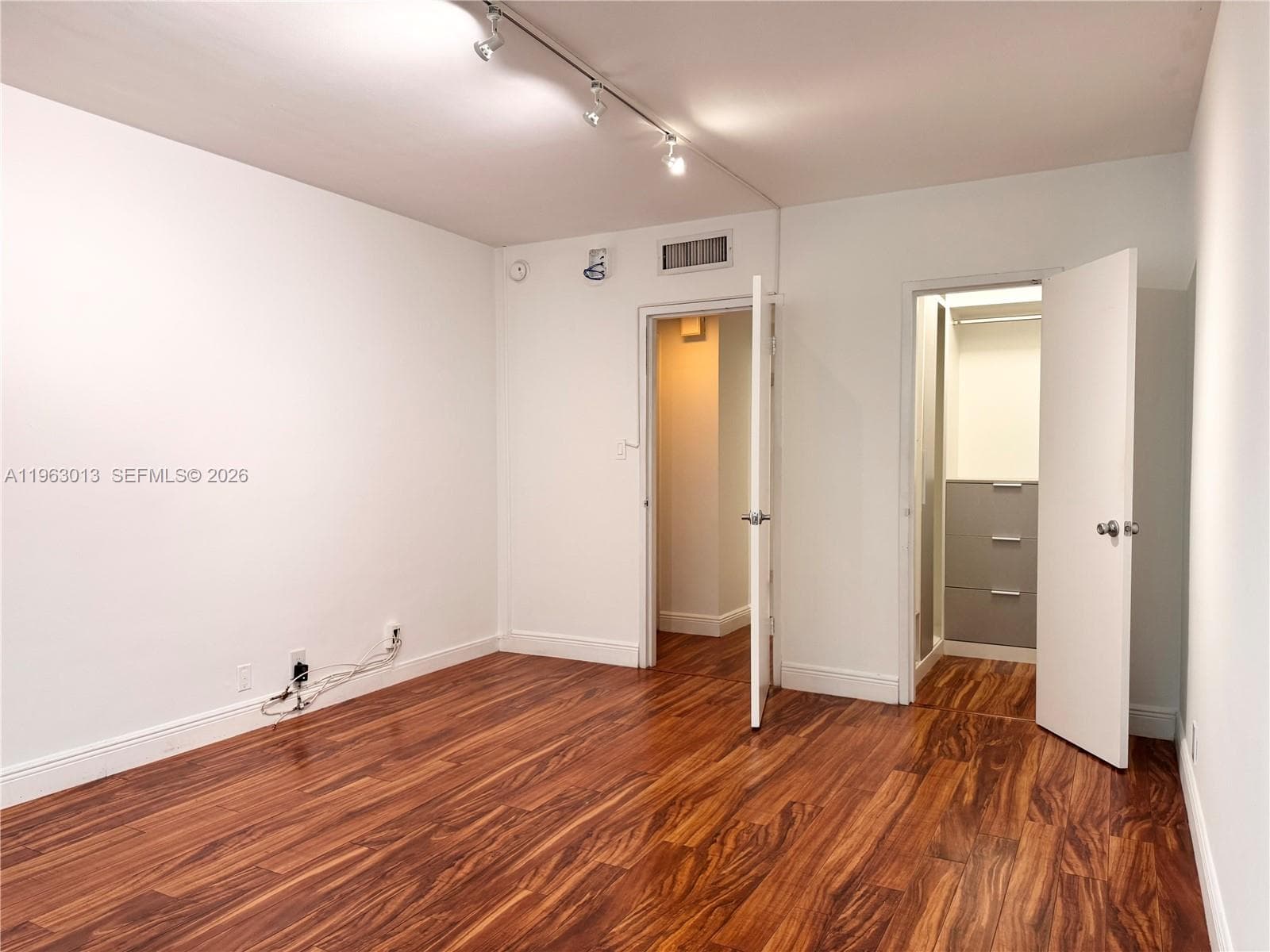 1200 West Ave # 1418, Miami Beach FL 33139 — 16