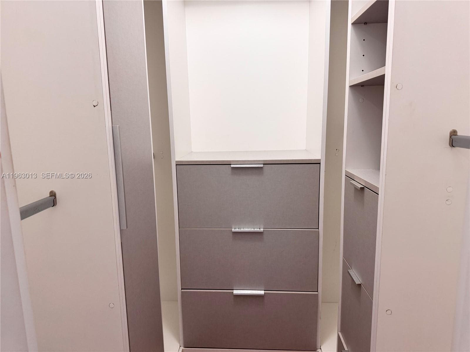 1200 West Ave # 1418, Miami Beach FL 33139 — 22