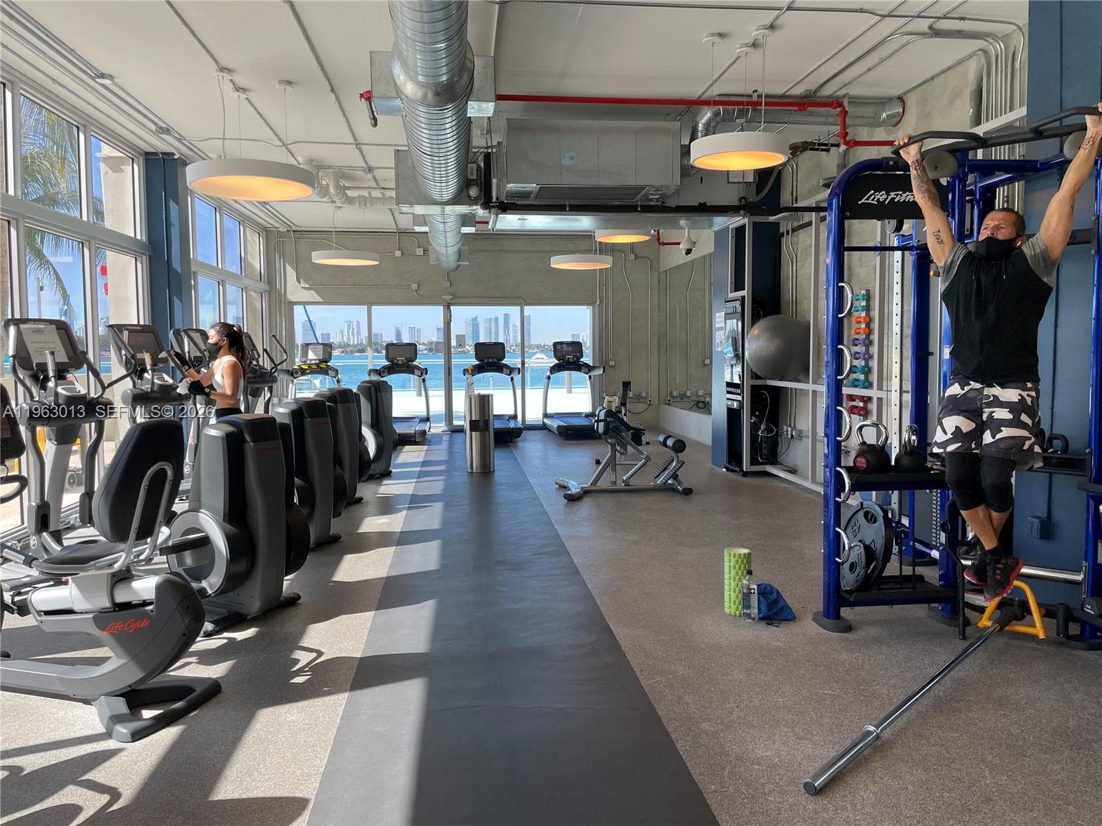 1200 West Ave # 1418, Miami Beach FL 33139 — 32