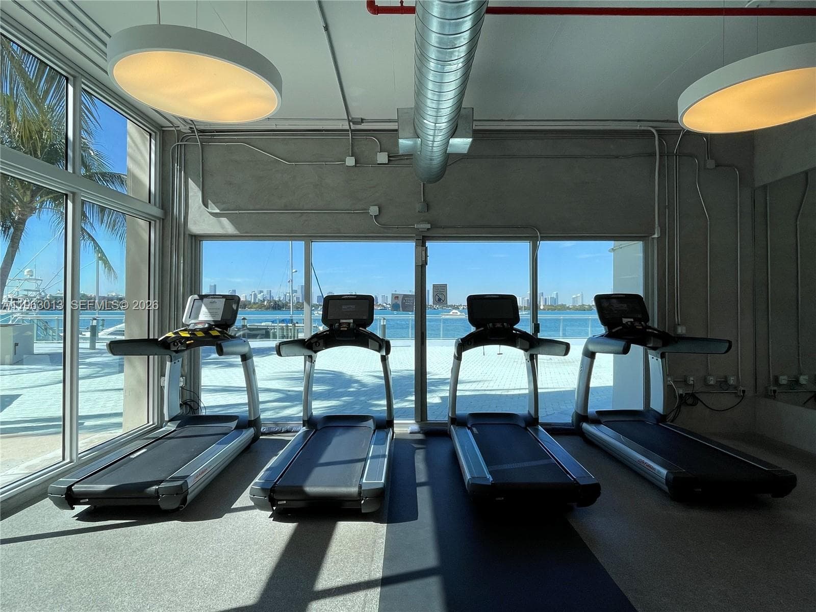 1200 West Ave # 1418, Miami Beach FL 33139 — 33