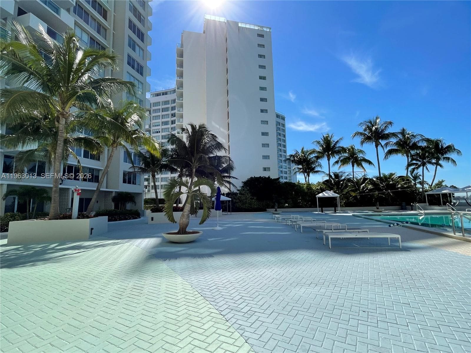 1200 West Ave # 1418, Miami Beach FL 33139 — 40